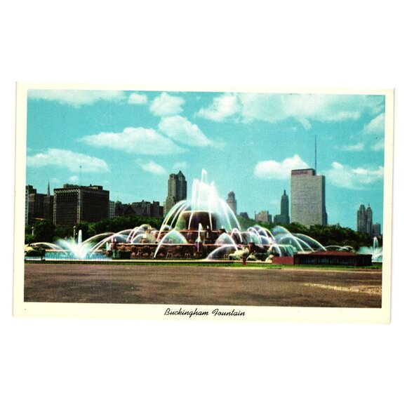 Vintage Buckingham Fountain Postcard Chicago Skyline Grant Park Linen Roadside - Picture 1 of 2
